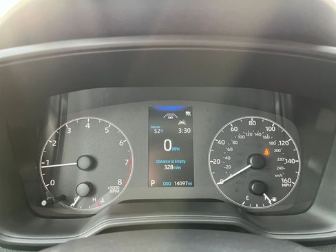 Used 2025 Toyota Corolla LE image 40