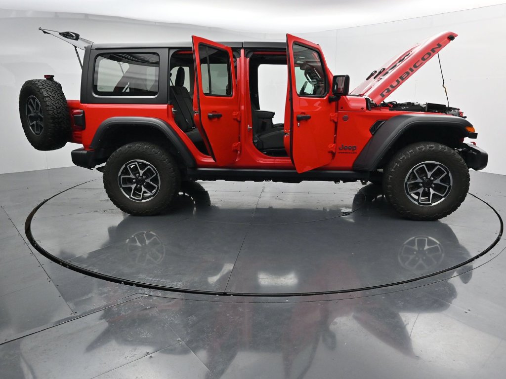 Used 2024 Jeep Wrangler Unlimited Rubicon AWD/4WD image 46