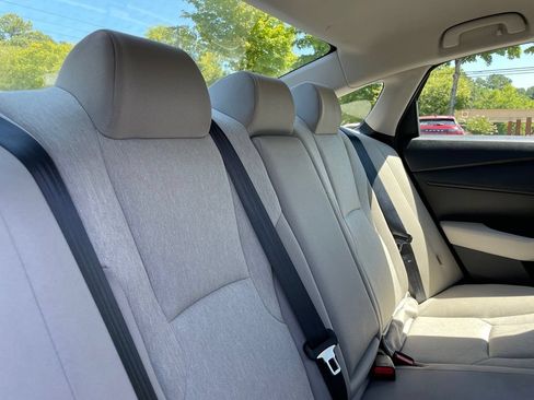 Used 2025 Honda Accord LX image 36