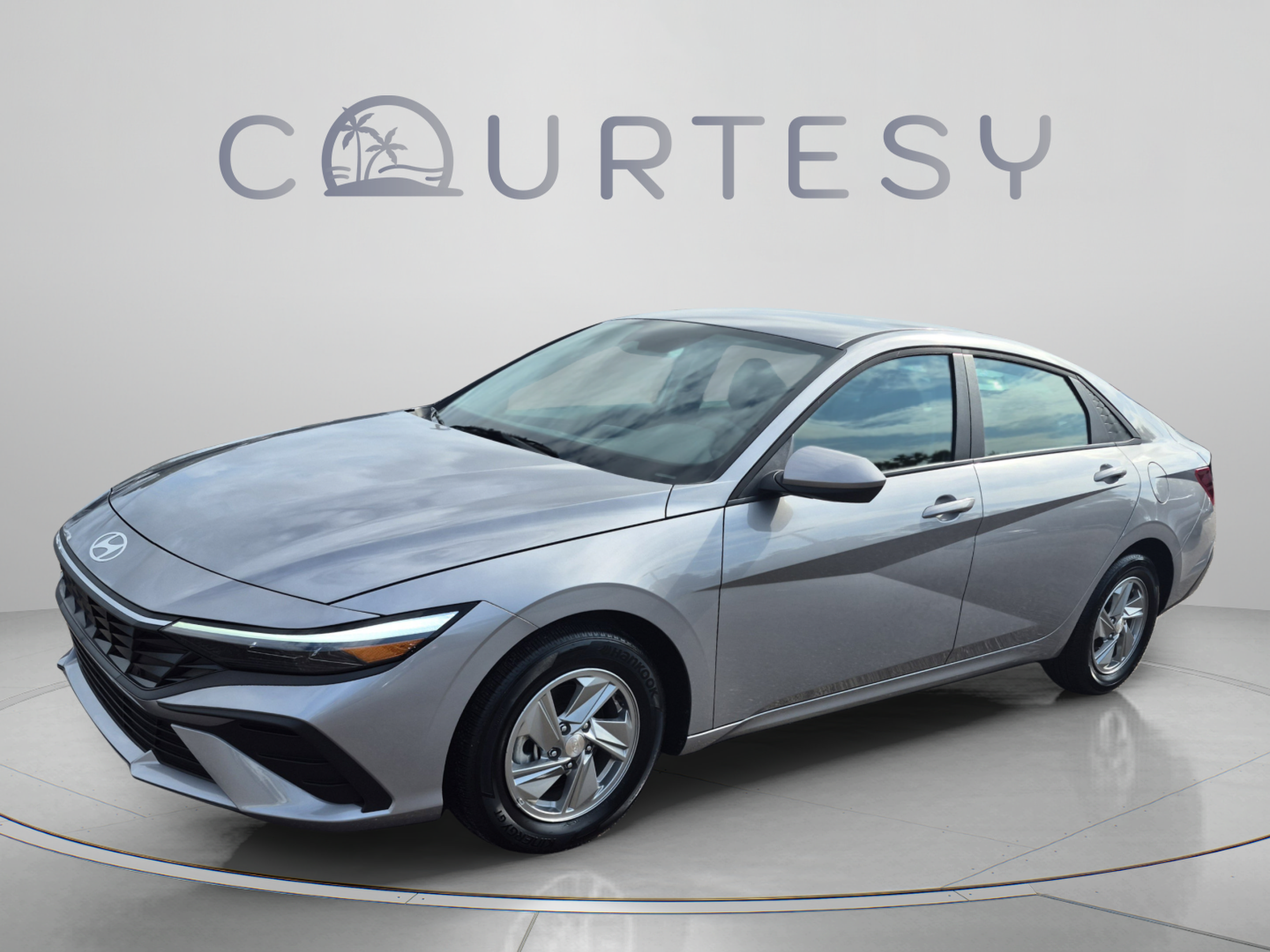 Certified 2025 Hyundai Elantra SE FWD 360° Tour