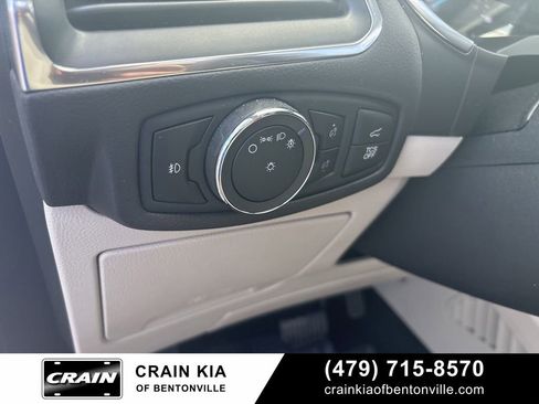 Used 2021 Ford Edge Titanium w/ Equipment Group 301A AWD/4WD image 18