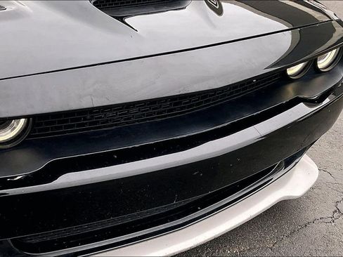 Used 2015 Dodge Challenger SRT Hellcat image 22