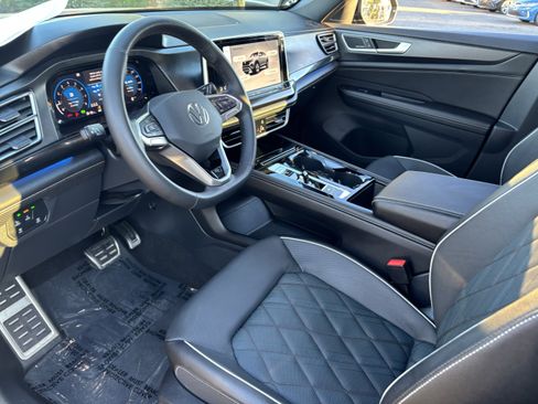 Certified 2025 Volkswagen Atlas Cross Sport SEL Premium R-Line image 17