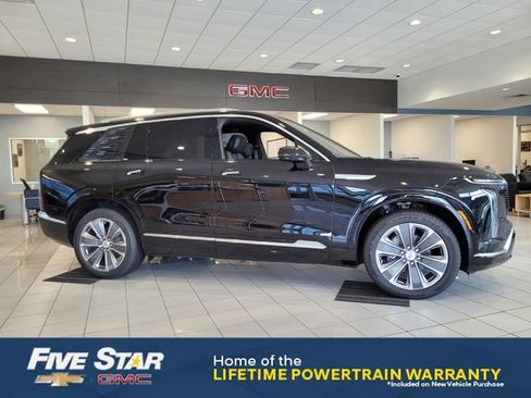 New 2026 Cadillac Vistiq Luxury w/ LPO, Floor Liner Package AWD/4WD image 15