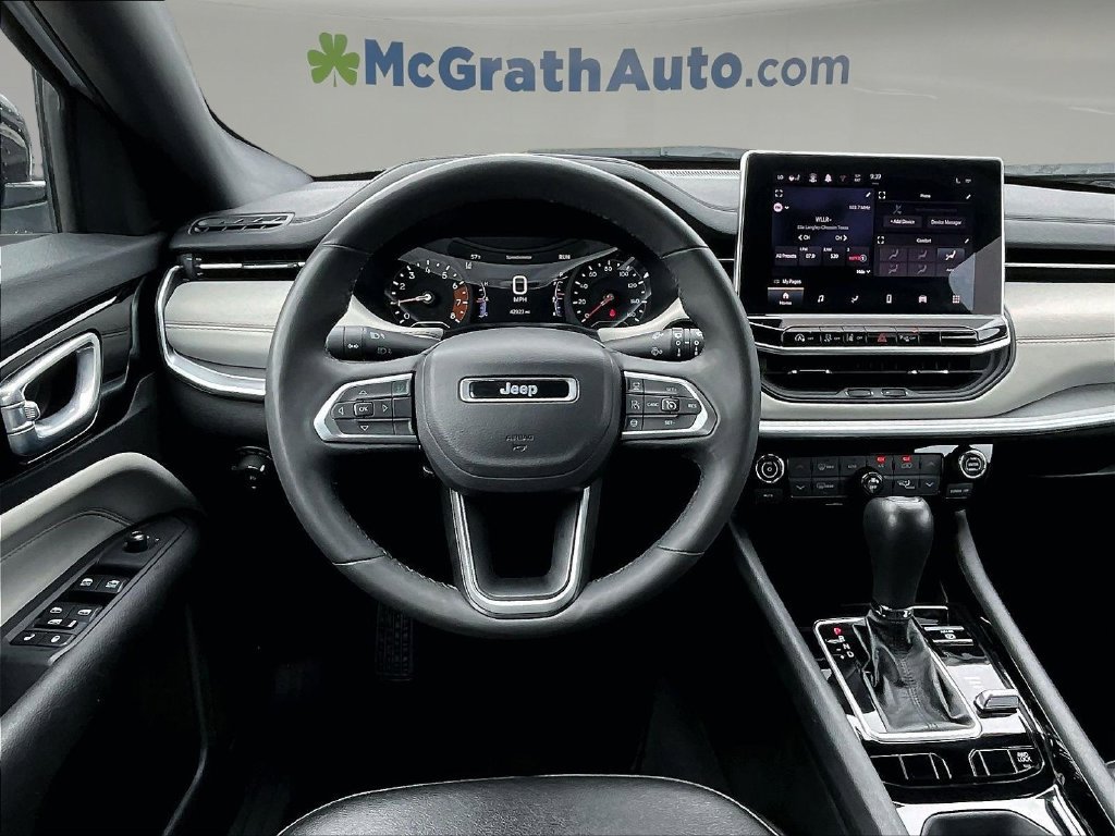 Used 2025 Jeep Compass Limited AWD/4WD image 11