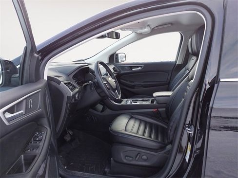 Used 2024 Ford Edge SEL w/ Convenience Package image 9