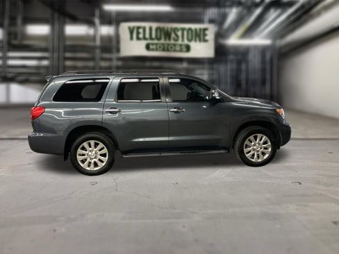 Used 2010 Toyota Sequoia Platinum AWD/4WD image 5