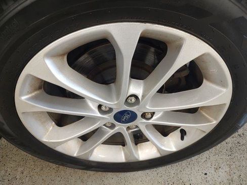 Used 2020 Ford Fusion SE image 29