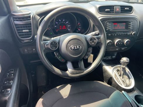 Used 2015 Kia Soul + FWD image 12