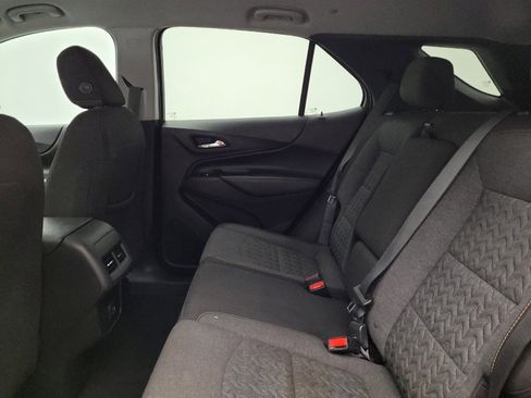 Used 2022 Chevrolet Equinox LT image 18