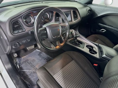 Used 2023 Dodge Challenger SXT image 23