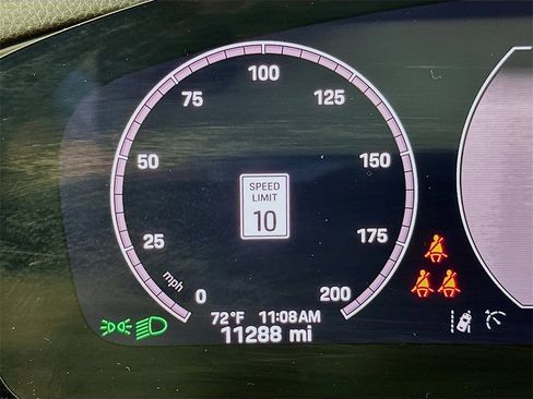 Used 2024 Porsche Panamera image 12