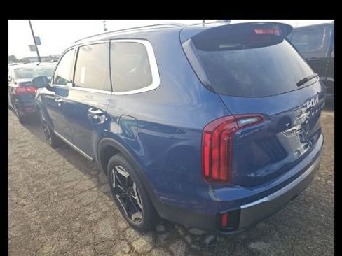 Used 2025 Kia Telluride S image 5
