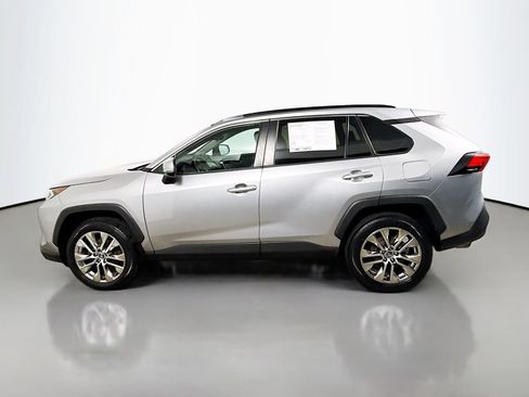 Certified 2020 Toyota RAV4 XLE Premium FWD image 4