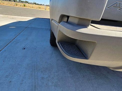 Used 2002 Chevrolet Avalanche 2WD w/ Convenience Pkg image 40