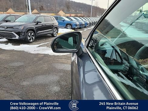 Certified 2022 Volkswagen Taos SE image 26