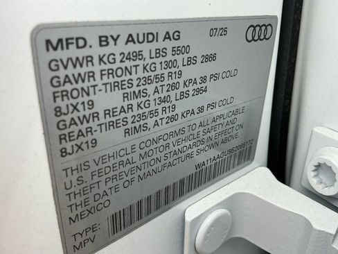 Used 2025 Audi Q5 Premium w/ Convenience Package AWD/4WD image 39