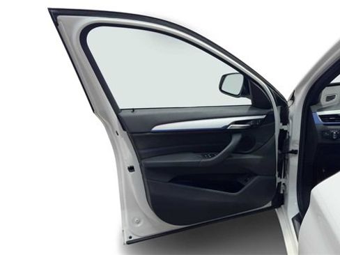 Used 2020 BMW X1 sDrive28i w/ Convenience Package image 10