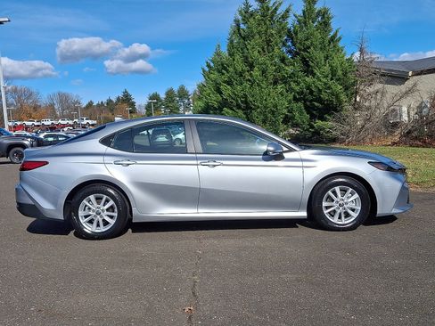 Certified 2025 Toyota Camry LE image 7