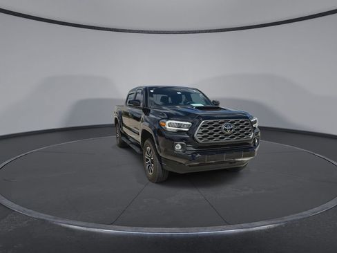Used 2022 Toyota Tacoma TRD Sport w/ TRD Premium Sport Package image 3