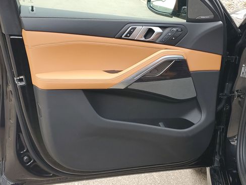 Certified 2026 BMW X6 xDrive40i w/ Climate Comfort Package image 5