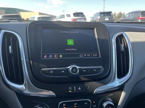 Used 2024 Chevrolet Equinox LT image 38