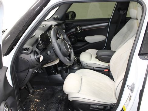 Used 2024 MINI Cooper S image 19