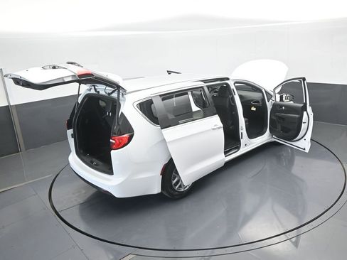 New 2026 Chrysler Voyager LX image 62