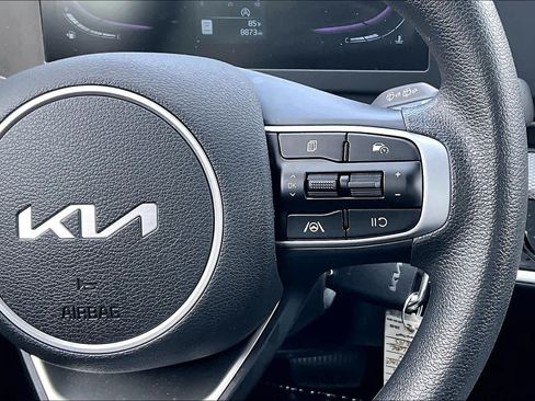 Used 2025 Kia Sportage LX AWD/4WD image 24