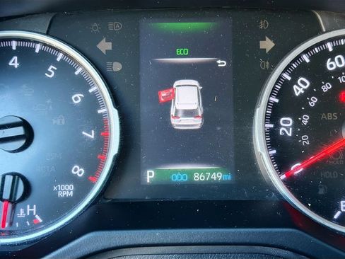 Used 2019 Toyota RAV4 LE w/ All Weather Liner Package AWD/4WD image 12