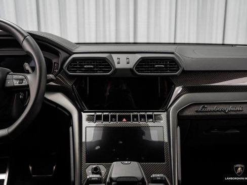 Used 2024 Lamborghini Urus S image 40