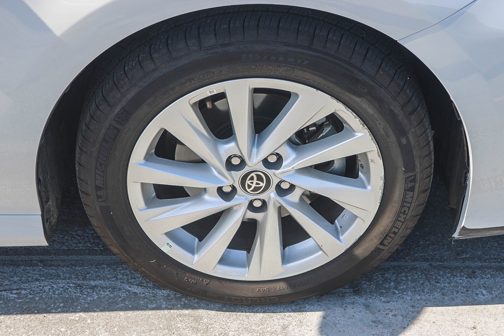 Used 2024 Toyota Camry LE FWD image 17