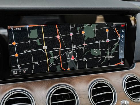 Used 2017 Mercedes-Benz E 300 image 22