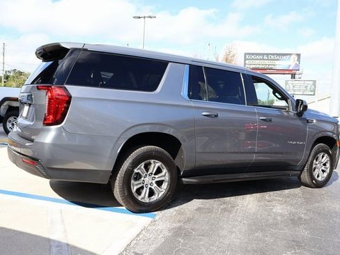 Used 2022 GMC Yukon XL SLE w/ Gmc Pro Safety Plus Package image 7