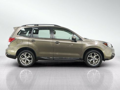 Used 2017 Subaru Forester 2.5i Touring AWD/4WD image 6