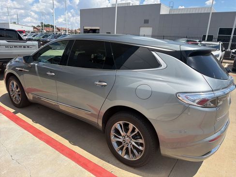 Used 2023 Buick Enclave Avenir w/ Avenir Technology Package AWD/4WD image 3