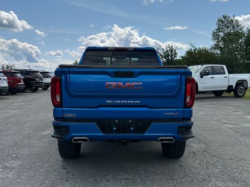 Used 2023 GMC Sierra 1500 AT4 w/ AT4 Premium Package AWD/4WD image 4