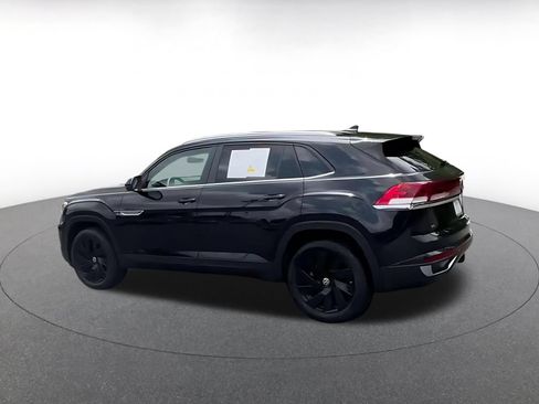 Used 2026 Volkswagen Atlas Cross Sport SE FWD image 8