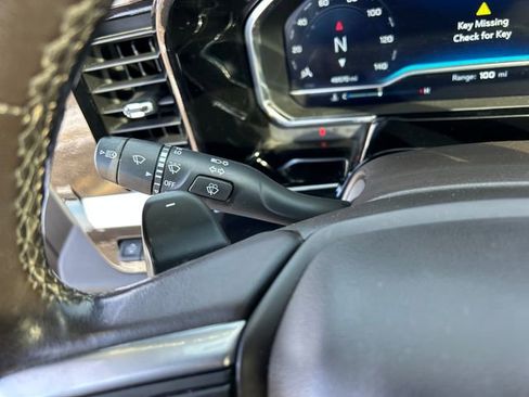 Used 2022 Chevrolet Silverado 1500 LTZ w/ LTZ Premium Package image 16