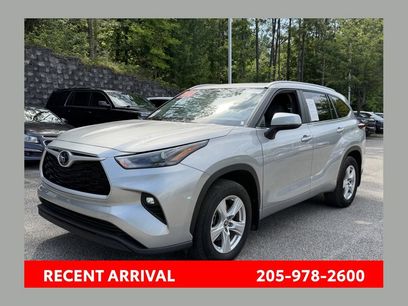 Used 2025 Toyota Highlander XLE