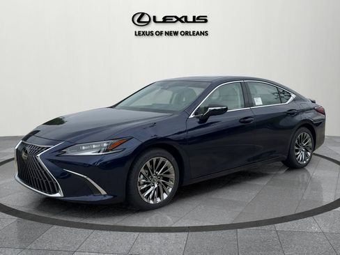 Used 2025 Lexus ES 300h Ultra Luxury image 3