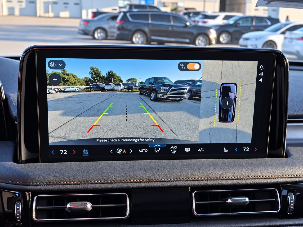 Used 2025 Lincoln Aviator AWD image 17