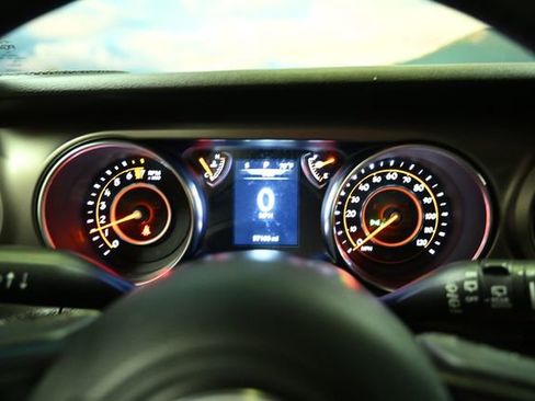 Used 2018 Jeep Wrangler Unlimited Sport S image 40