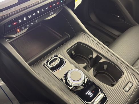 New 2026 Jeep Cherokee Overland w/ Advanced Pro Tech Group AWD/4WD image 16