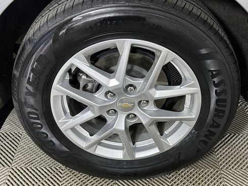 Used 2023 Chevrolet Equinox LT FWD image 34