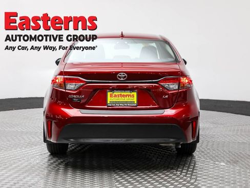 Used 2023 Toyota Corolla LE image 6