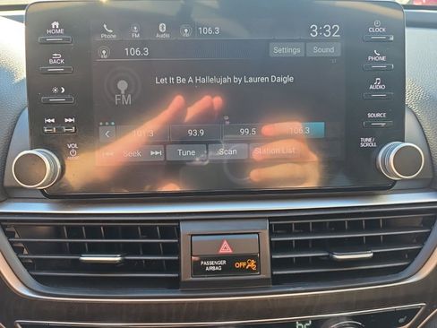 Used 2020 Honda Accord EX image 29