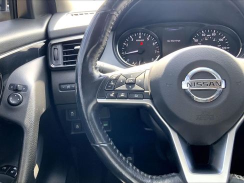 Used 2017 Nissan Rogue Sport SL FWD image 24