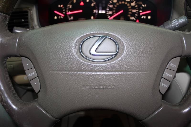 Used 2002 Lexus LS 430 RWD image 16