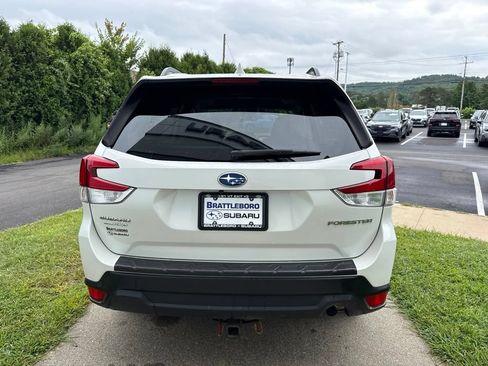 Used 2020 Subaru Forester Premium AWD/4WD image 5